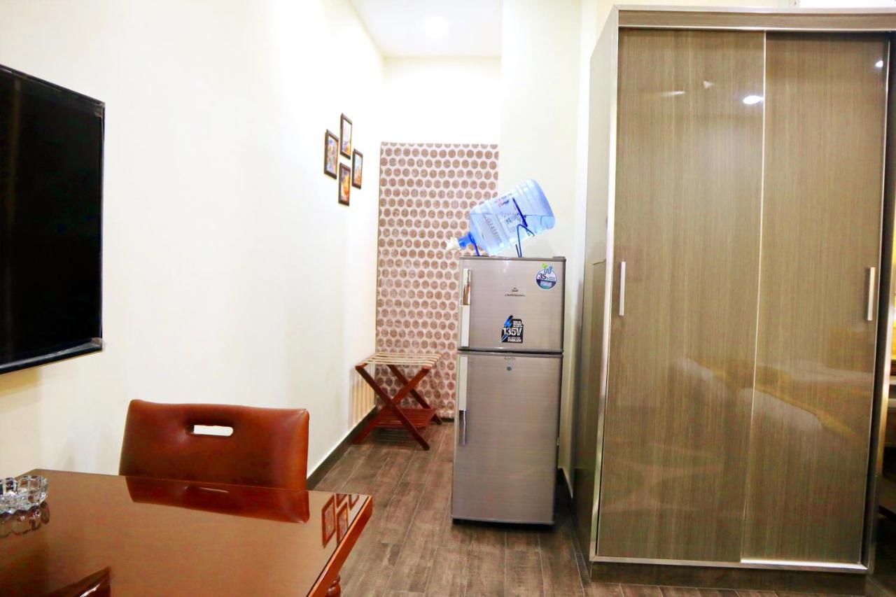 Hayyat Luxury Hotel Suites ลาฮอร์ ภายนอก รูปภาพ