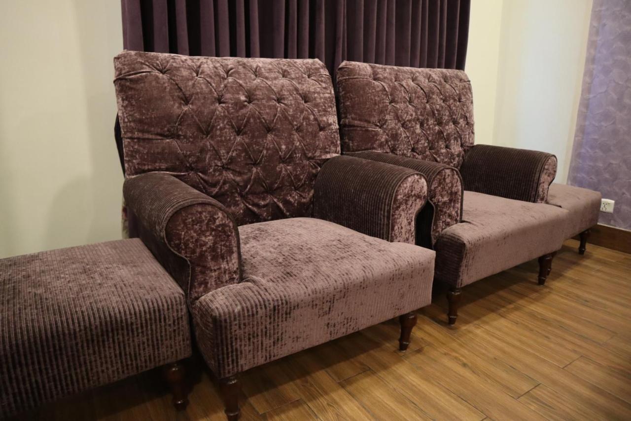 Hayyat Luxury Hotel Suites ลาฮอร์ ภายนอก รูปภาพ
