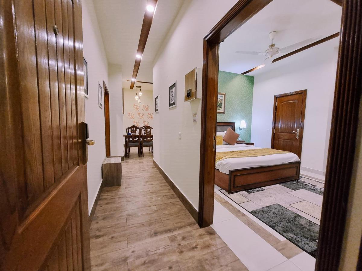 Hayyat Luxury Hotel Suites ลาฮอร์ ภายนอก รูปภาพ
